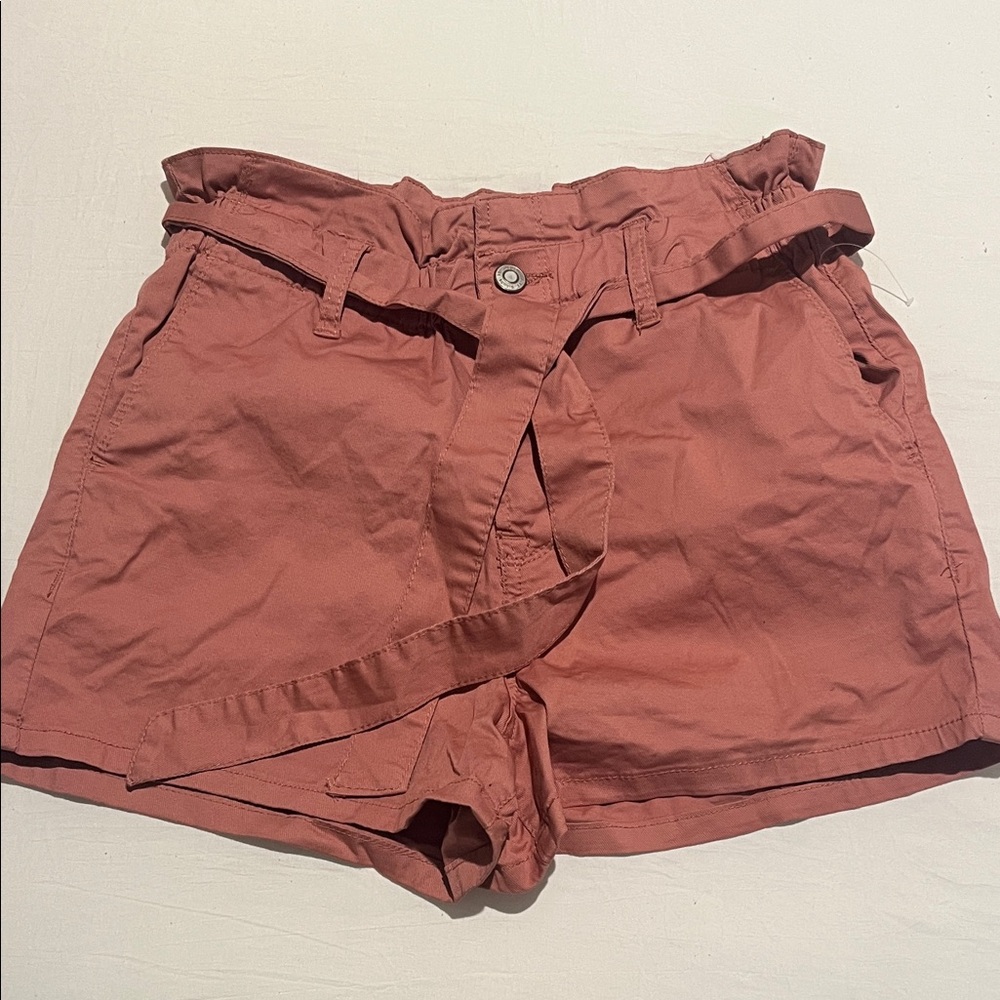 Kensie High Waist Belted Shorts - Dusty Pink
